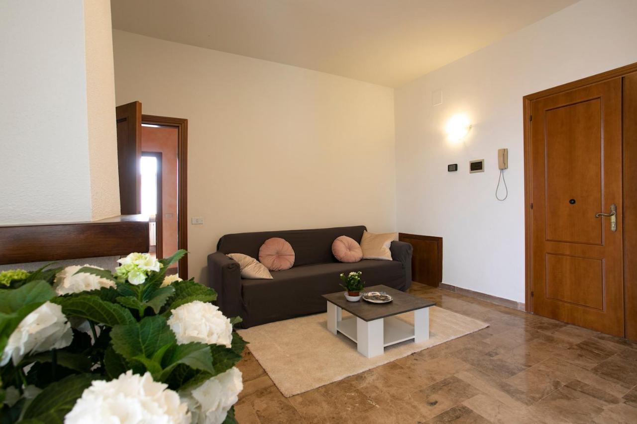 Am Apartment Pianella  Luaran gambar